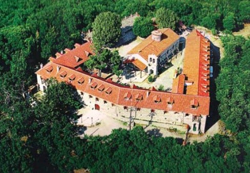 "Μονή Βαρνάκοβας στην Αιτωλοακαρνανία"