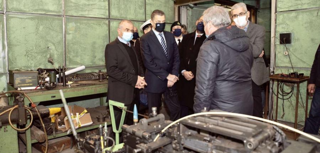 Επίσκεψη ΥΦΕΘΑ Αλκιβιάδη Στεφανή στο Εργοστάσιο των ΕΑΣ στο Αίγιο