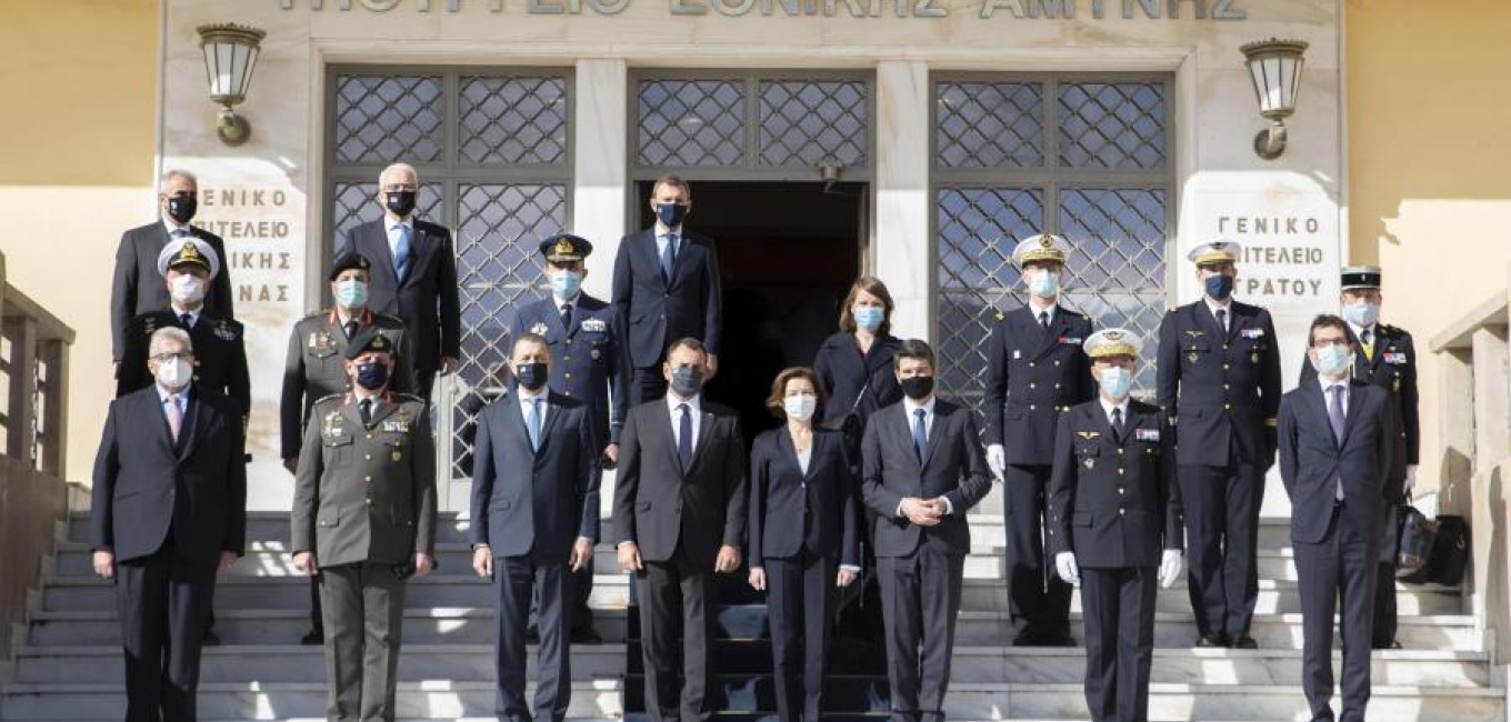 Παρουσία ΥΕΘΑ Νικόλαου Παναγιωτόπουλου και ΥΠΑΜ Γαλλίας Φλώρανς Παρλύ στην Υπογραφή της Συμφωνίας Προμήθειας Μαχητικών Α/Φ “RAFALE”