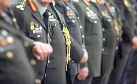 Όρια ηλικίας εν ενεργεία στρατιωτικών των Ενόπλων Δυνάμεων