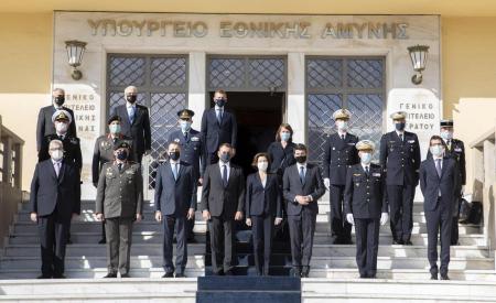 Παρουσία ΥΕΘΑ Νικόλαου Παναγιωτόπουλου και ΥΠΑΜ Γαλλίας Φλώρανς Παρλύ στην Υπογραφή της Συμφωνίας Προμήθειας Μαχητικών Α/Φ “RAFALE”